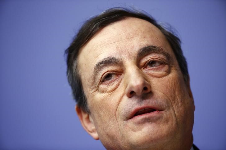 © Reuters. Il numero uno della Bce Mario Draghi 