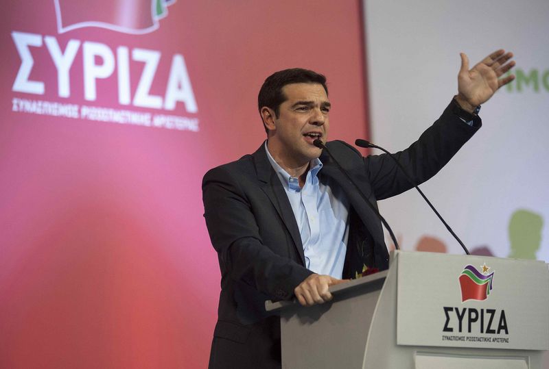 © Reuters. Líder do partido esquerdista radical grego Syriza, Alexis Tsipras, discursa durante comício em Salônica