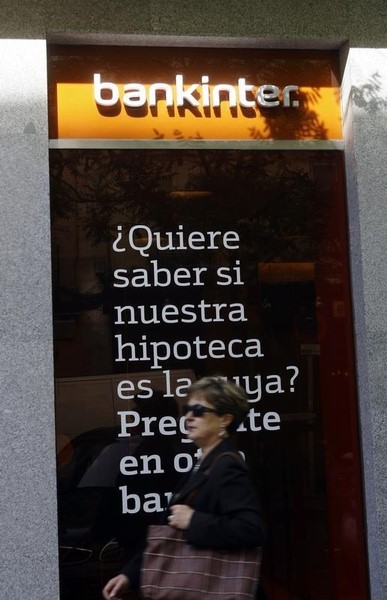 © Reuters. Bankinter gana un 45 por ciento más en 2014 tras ajustes a norma contable