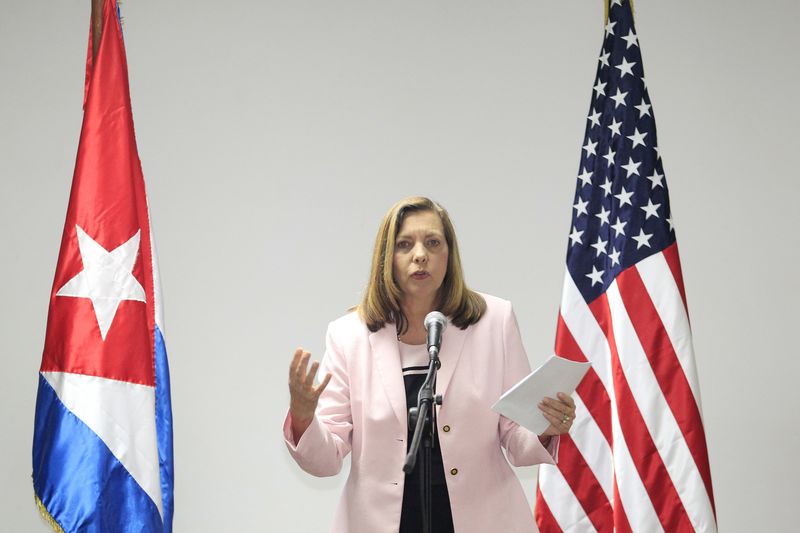 © Reuters. Diretora para assuntos dos EUA do Ministério de Relações Exteriores de Cuba, Josefina Vidal, concede entrevista coletiva em Havana