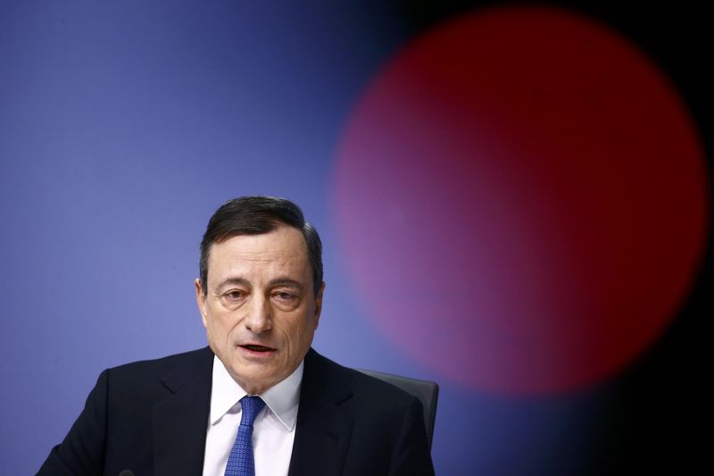 © Reuters. European Central Bank President Mario Draghi addresses ECB news conference in Frankfurt