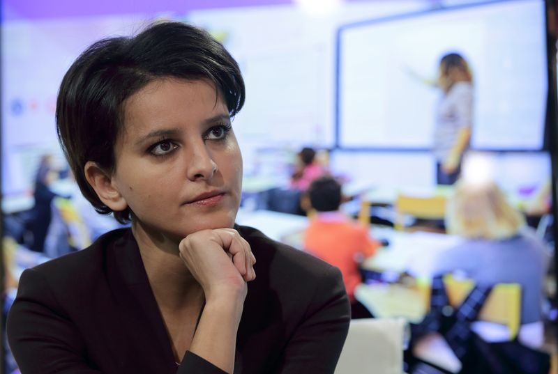 © Reuters. Ministra da Edução e Pesquisa da França, Najat Vallaud-Belkacem, em Paris