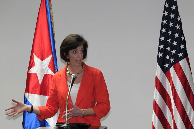 © Reuters. Secretária-assistente de Estado dos EUA, Roberta Jacobson, durante entrevista coletiva em Havana