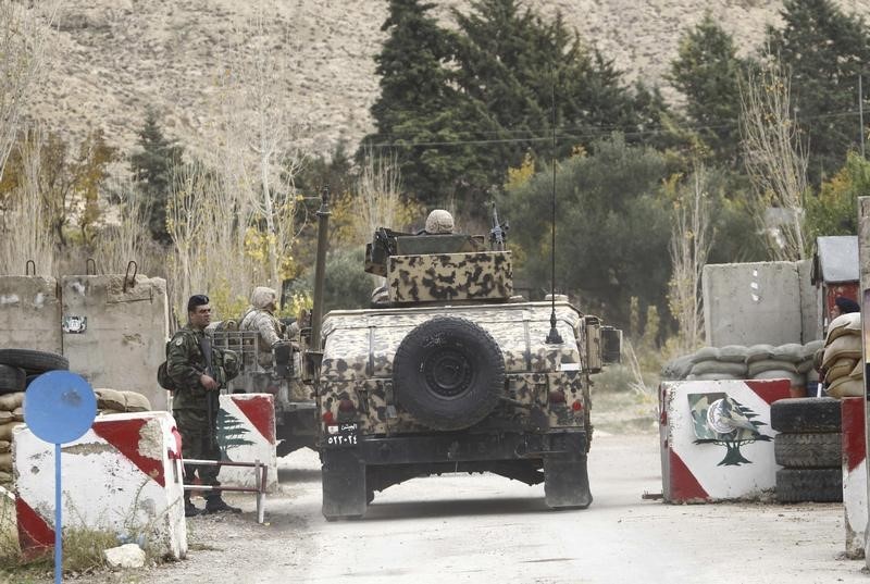 © Reuters. مصدر: مقتل ثلاثة مسلحين في اشتباكات مع الجيش اللبناني
