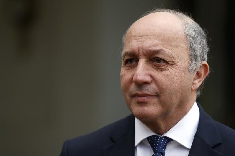 © Reuters. LA FRANÇAISE ENLEVÉE LUNDI EN CENTRAFRIQUE A ÉTÉ LIBÉRÉE, ANNONCE LAURENT FABIUS