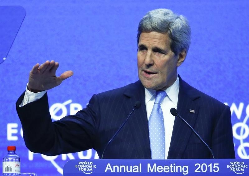 © Reuters. U.S. Secretary of State Kerry makes a special address at the World Economic Forum in the Swiss mountain resort of Davos