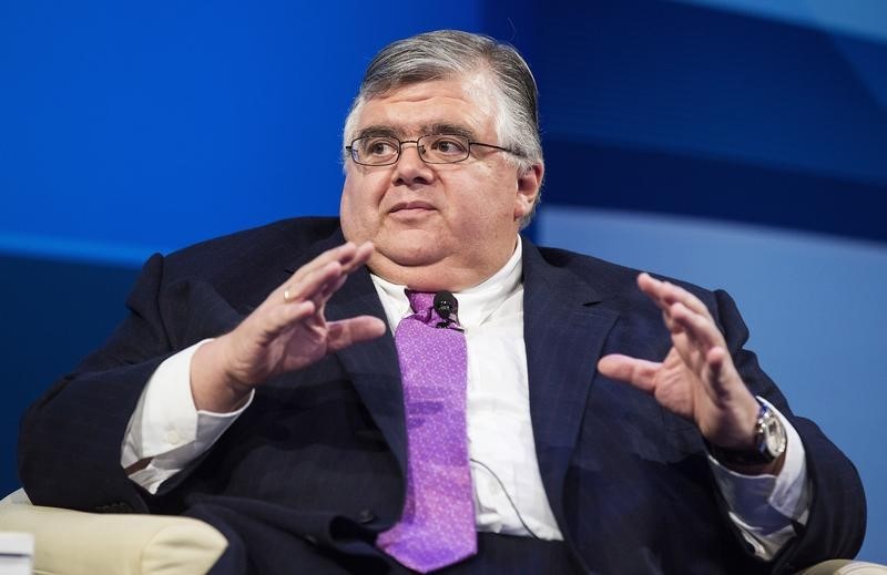 © Reuters. Bank of Mexico Governor Agustin Carstens participates in a discussion on the global economy during the World Bank/IMF Annual Meeting