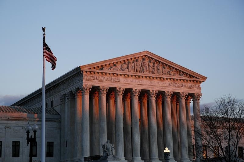 © Reuters. The United States Supreme Court is seen at sunset in Washington