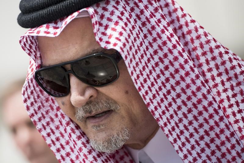 © Reuters. وزير الخارجية السعودي يخضع لجراحة ناجحة بالظهر في أمريكا