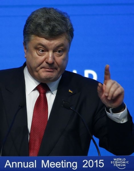 © Reuters. الرئيس الأوكراني يعطي الأولوية لتهدئة التصعيد في شرق أوكرانيا