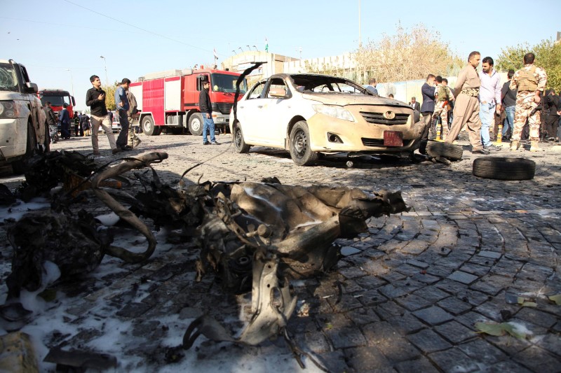 © Reuters. مقتل 11 في انفجارين بوسط بغداد