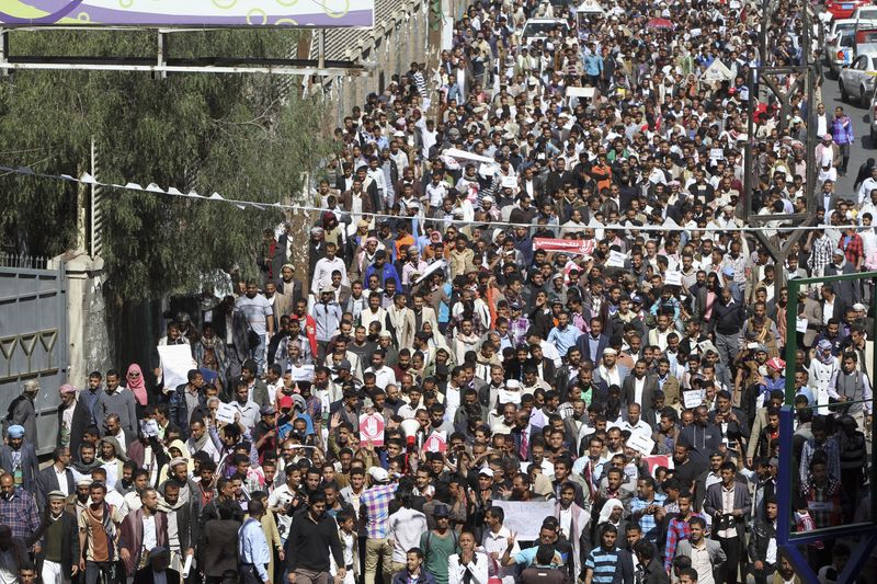 © Reuters. اليمن يواجه خطر التفكك بعد رفض الجنوب استيلاء الشيعة على السلطة