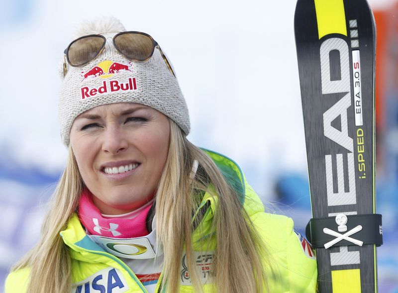 © Reuters. Vonn of the U.S. stands in the finsih area after winning women's Alpine Skiing World Cup Super-G in St. Moritz 