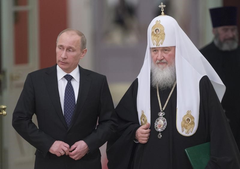 © Reuters. الكنيسة الأوثوذكسية الروسية تهاجم صحيفة شارلي إبدو لتهكمها على المسيحيين