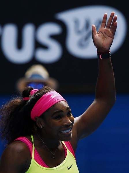 © Reuters. سيرينا تثأر لخسارتها في فرنسا المفتوحة وتتأهل لدور الثمانية