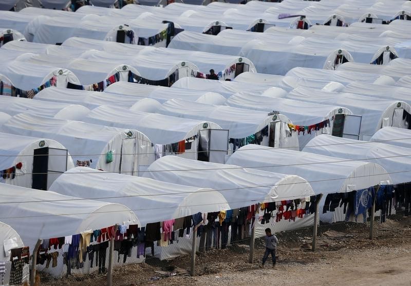 © Reuters. تركيا تفتح مخيما للاجئين لاستضافة 35 ألفا من كوباني