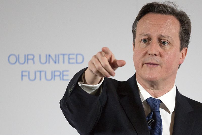 © Reuters. Britain's Prime Minister David Cameron delivers a speech  at Dynamic Earth in Edinburgh, Scotland