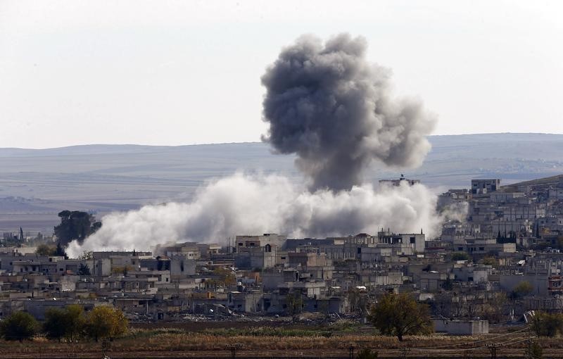 © Reuters. الجيش الأمريكي: القوات بقيادة الولايات المتحدة تنفذ 34 ضربة في العراق وسوريا