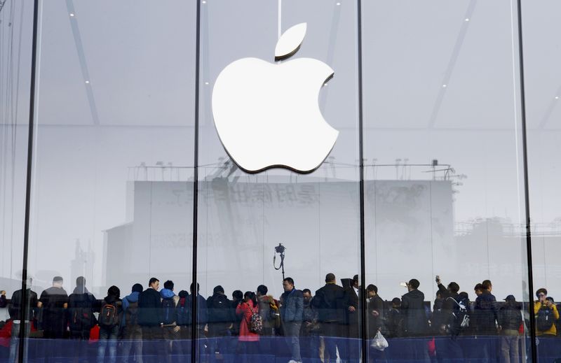 © Reuters. Apple, líder en venta de smartphones en China en el último trimestre de 2014