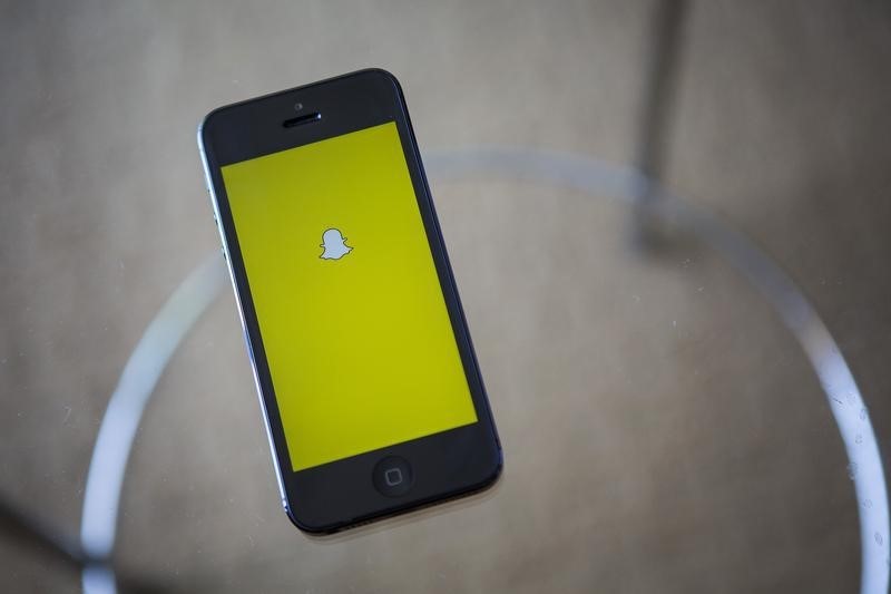 © Reuters. A portrait of the Snapchat logo in Ventura
