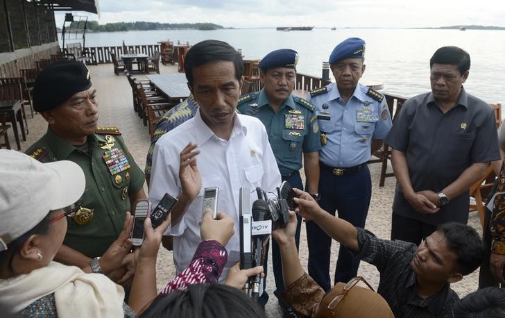 © Reuters. Presidente da Indonésia Joko Widodo concede entrevista 