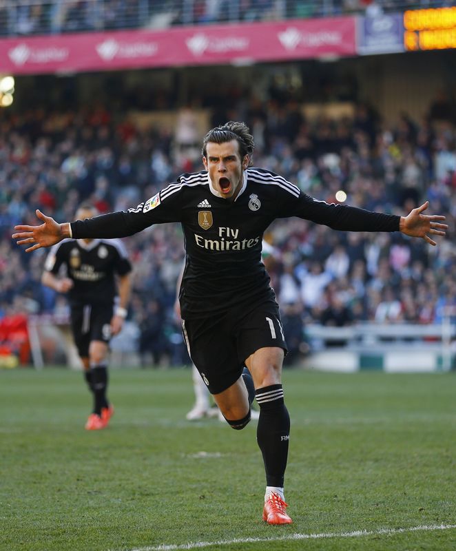 © Reuters. Un Bale "feliz" descarta irse al Manchester United  