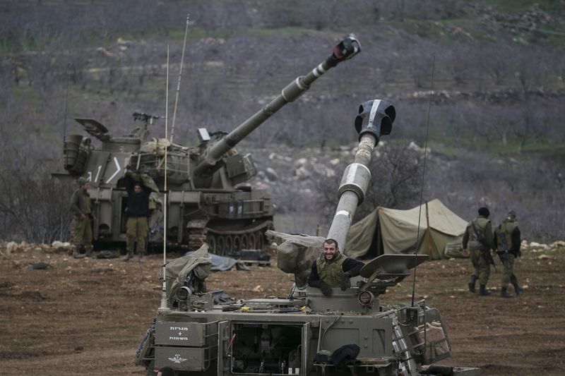 © Reuters. مصدر: حزب الله شن هجوما على قافلة اسرائيلية أوقع قتلى