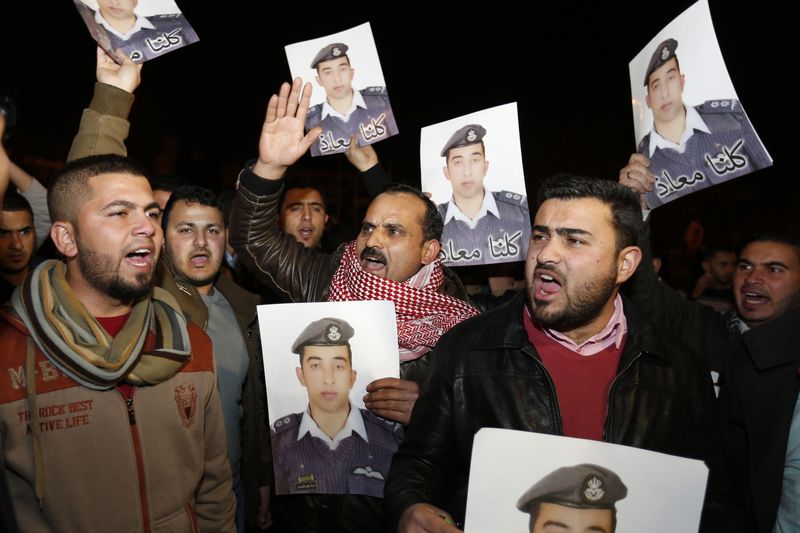 © Reuters. الاردن مستعد للافراج عن سجينة اذا أفرجت الدولة الاسلامية عن طيار اردني