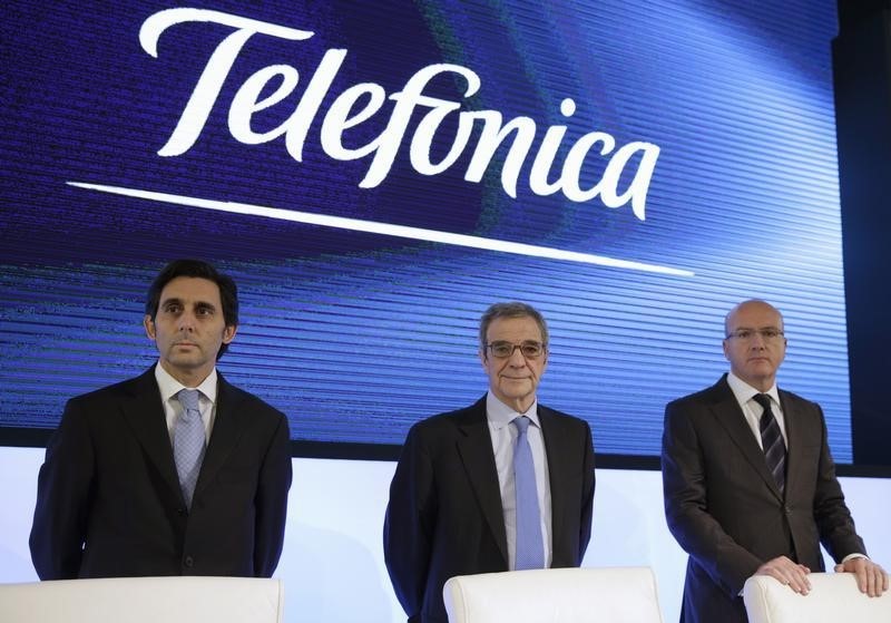 © Reuters. Telefónica compra un 3 pct de la tecnológica Indra -fuente