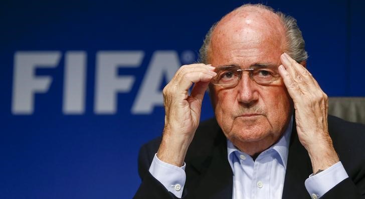 © Reuters. FIFA President Blatter addresses a news conference in Zurich