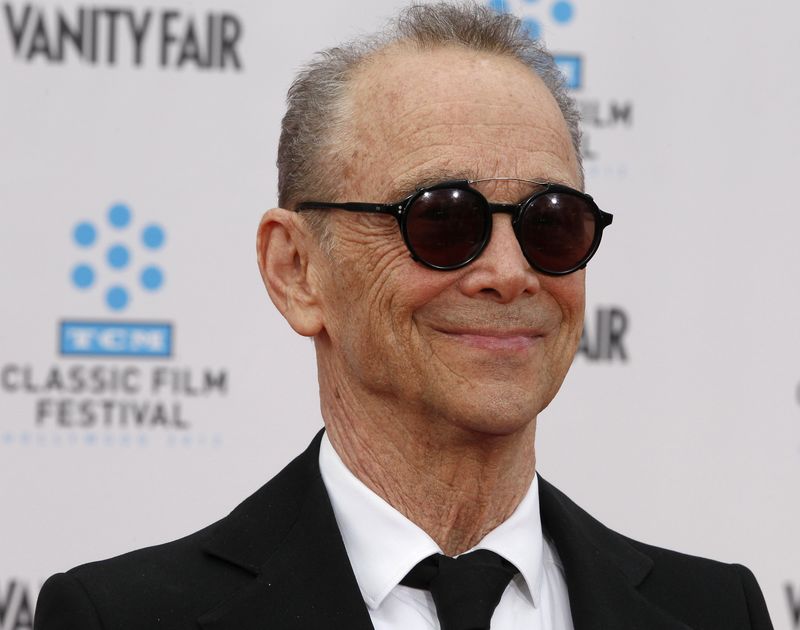 © Reuters. Joel Grey em evento do filme "Cabaret" em Hollywood