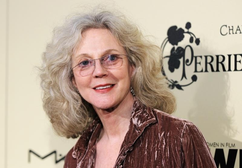 © Reuters. Actress Blythe Danner poses at the Women In Film pre-Oscar cocktail party at Cecconi's in West Hollywood