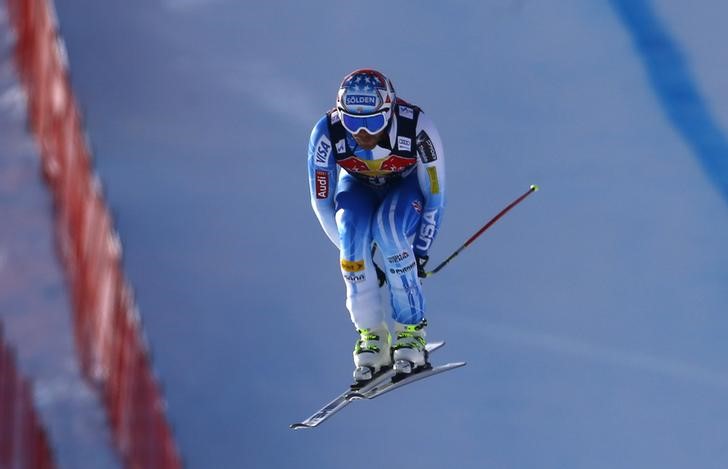 © Reuters. Miller of the U.S. participates in the final training session for the men's downhill event at the FIS Alpine Skiing World Cup in the Austrian alpine skiing resort of Kitzbuehel 