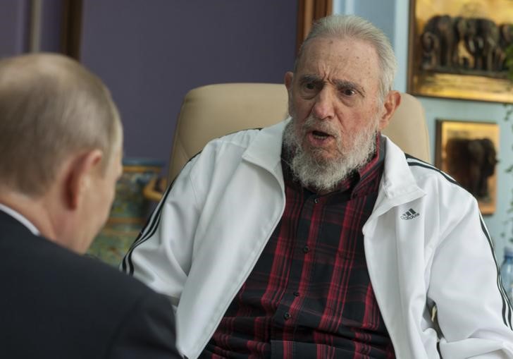 © Reuters. Fidel Castro goza de buena salud, dice teólogo brasileño que se reunió con él