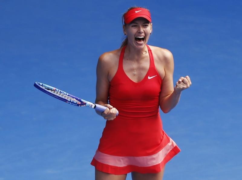 © Reuters. Sharapova comera vitória sobre Makarova no Aberto da Austrália, em Melbourne