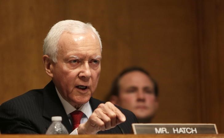 © Reuters. Senator Hatch questions witnesses during testimony at the Senate Finance Committee in Washington