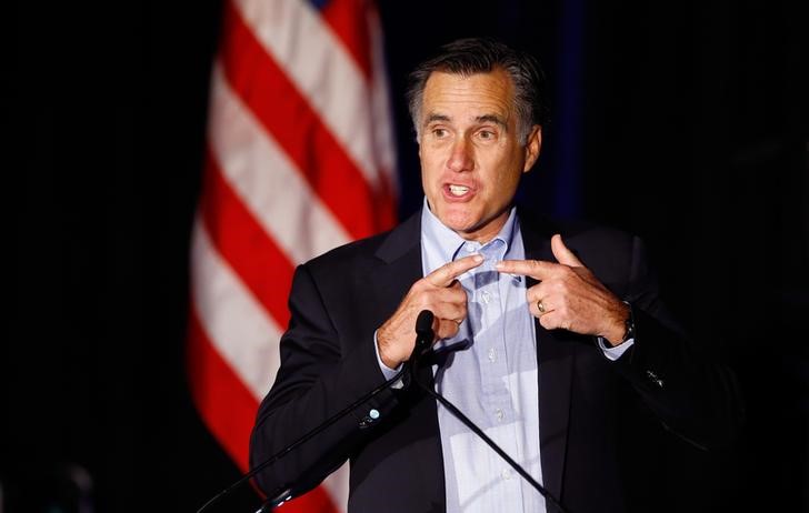 © Reuters. Mitt Romney faz discurso em San Diego