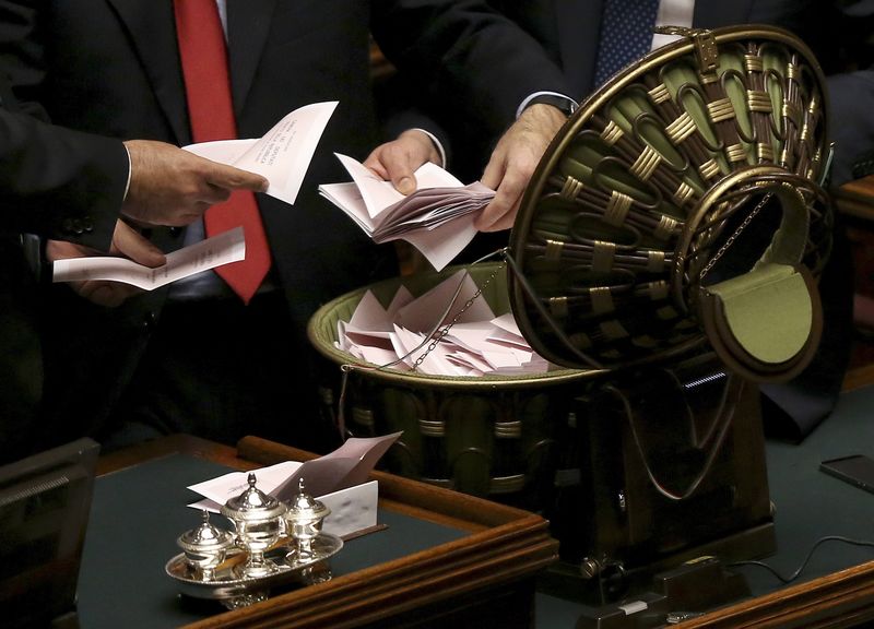 © Reuters. Autoridades abrem votação no Parlamento em Roma 