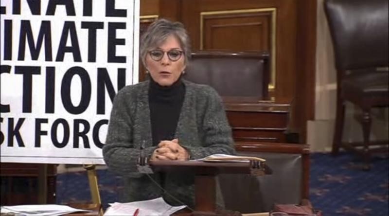 © Reuters. Democrat Senator of California Barbara Boxer speaks on the senate floor during an all night session on Climate change in Washington