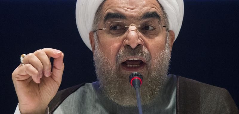© Reuters. روحاني يتهم المتشددين الإيرانيين "بتشجيع" الجانب الآخر في المفاوضات النووية
