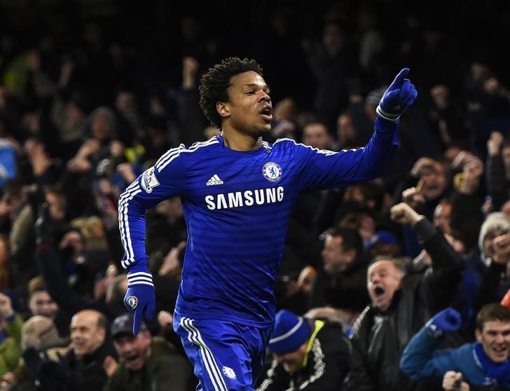 © Reuters. Chelsea's Loic Remy celebrates his goal during their English Premier League soccer match against Manchester City at Stamford Bridge in London