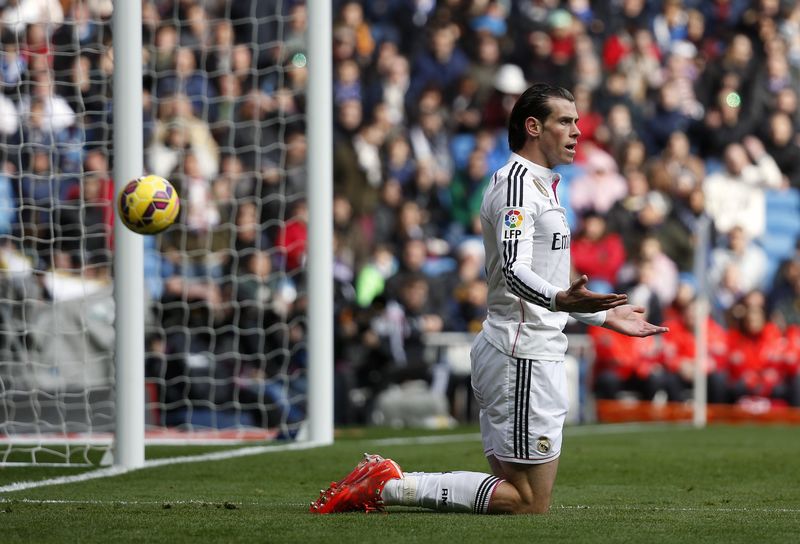 © Reuters. Bale no acaba de convencer a parte de la afición madridista