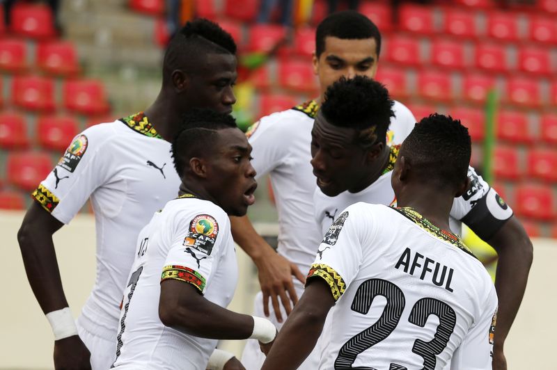 © Reuters. ثنائية اتسو تصعد بغانا لقبل نهائي كأس الأمم الافريقية