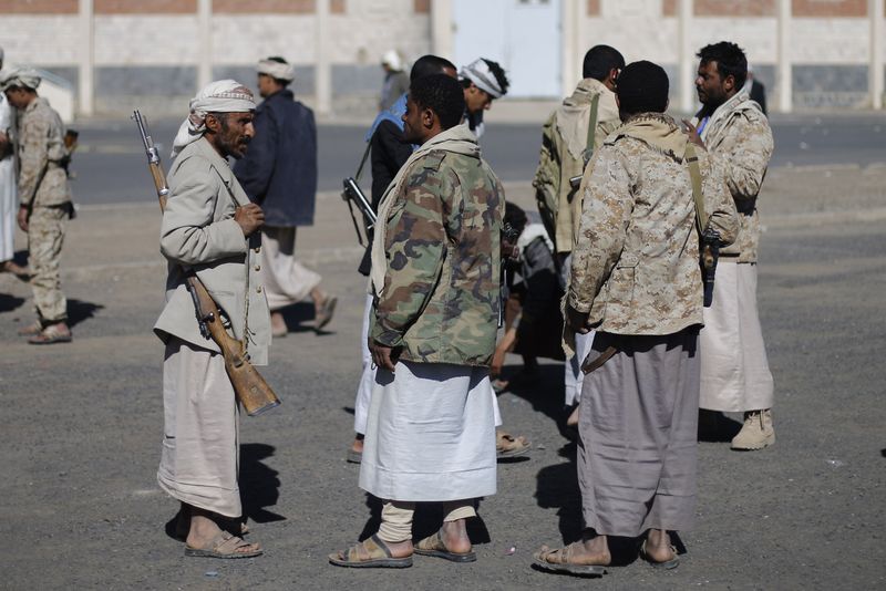 © Reuters. مقتل عشرة على الأقل باليمن في هجمات قادتها جماعة أنصار الشريعة