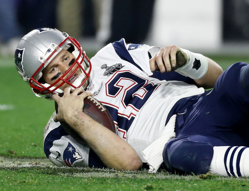 © Reuters. Los Patriots vencen a los Seahawks y ganan su primera Super Bowl en diez años