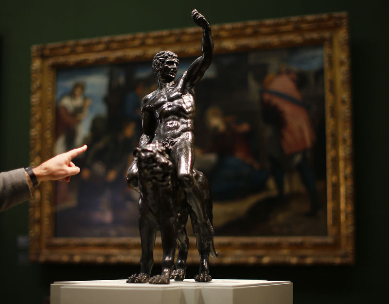 © Reuters. Escultura de bronze de Michelangelo no Museu Fitzwilliam 