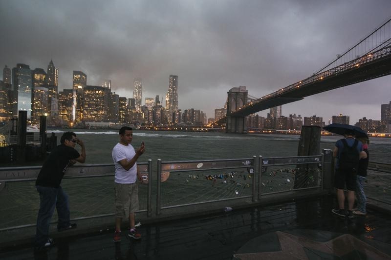 © Reuters. مسؤولون: السياحة في نيويورك تسجل مستوى قياسيا مرتفعا في 2014