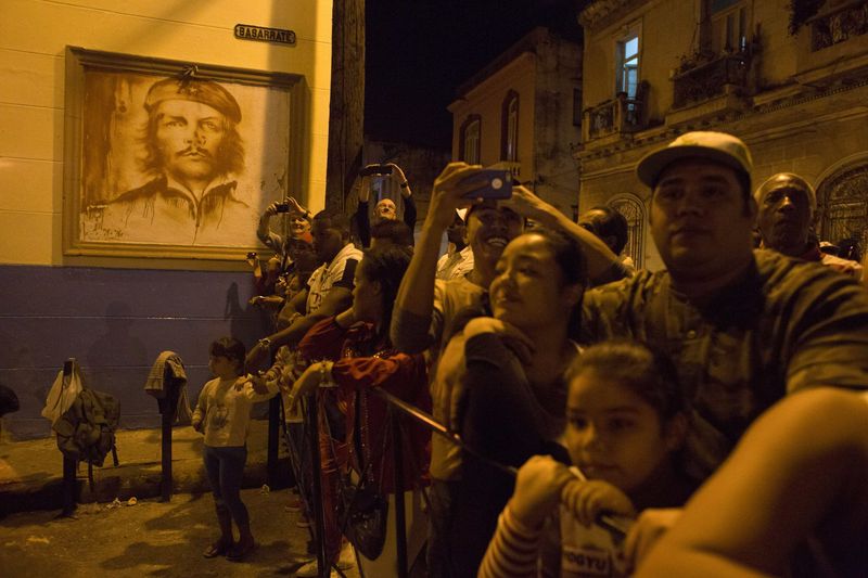 © Reuters. Cuba detuvo a 140 personas por motivos políticos en enero, según los EEUU