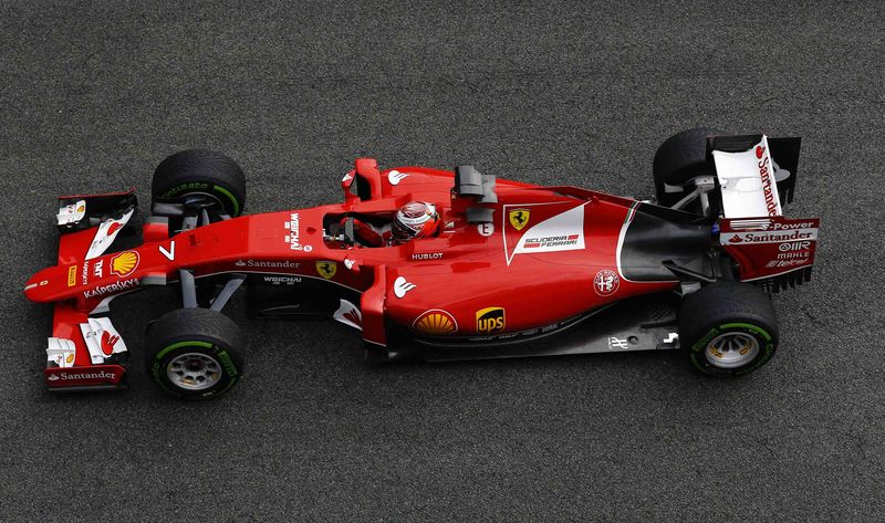 © Reuters. Ferrari Formula One racing driver Raikkonen of Finland drives his car at the Jerez racetrack in southern Spain
