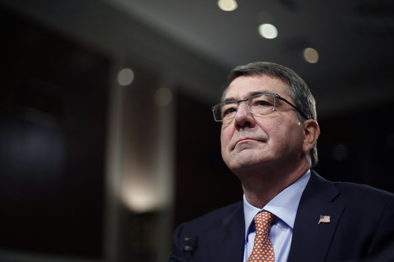 © Reuters. Ashton Carter, indicado do presidente dos EUA, Barack Obama, para secretário de Defesa, participa de audiência de confirmação no Congresso dos EUA em Washington